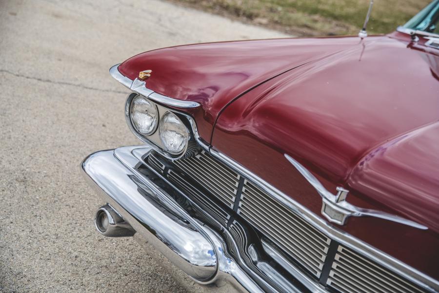 Детали экстерьера Imperial Crown Convertible (LY1-M) 1958 года  (фото 16 из 29)